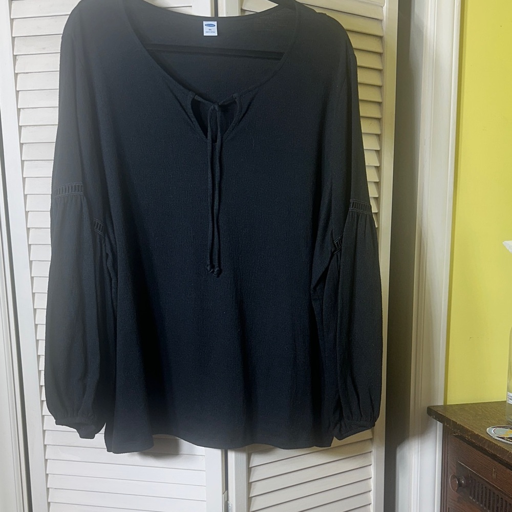 Old Navy Black Tie-Front Peasant Tunic